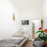 Simple Apartment *